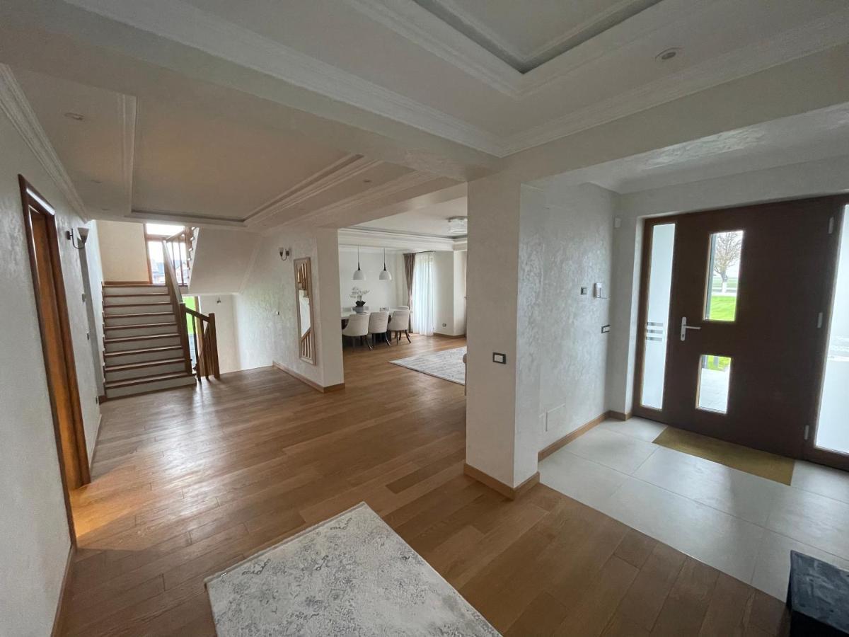 Вілла Sunny House Сучава Екстер'єр фото