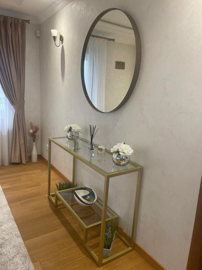 Вілла Sunny House Сучава Екстер'єр фото